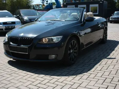 Gebraucht BMW 320 Cabriolet Comfort Edition 170 PS (125 kW) 2009 Schwarz Cabrio