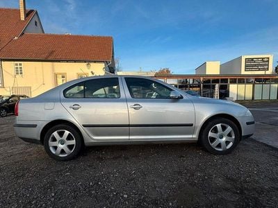 Silber Gebraucht 2007 Skoda Octavia Elegance Limousine | 3.490 € (Fairer Preis)
