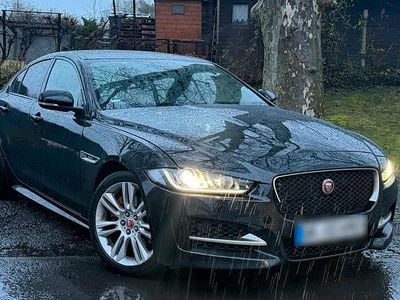 Gebraucht Jaguar XE R-Sport 180 PS (132 kW) 2019 Schwarz Limousine