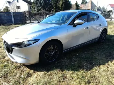 Używany Mazda 3 Selection 122 KM (89 kW) 2021 Srebrny Hatchback