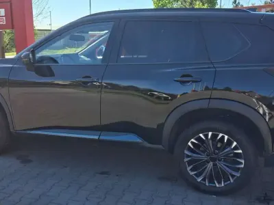 Gebraucht Nissan X-Trail N-Connecta 163 PS (119 kW) 2025 Schwarz SUV