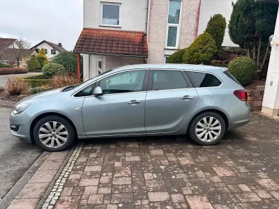 Gebraucht Opel Astra 165 PS (121 kW) 2013 Grau Kombi