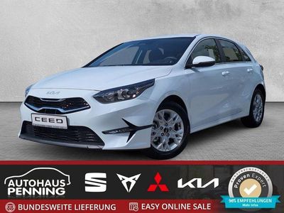 Neu Kia Ceed 101 PS (74 kW) 2025 Weiss Kleinwagen