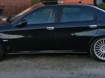 Occasion Alfa Romeo 166 Distinctive 220 ch (161 kW) 2005 Noir Berline