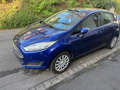Gebraucht Ford Fiesta 80 PS (58 kW) 2016 Blau Kleinwagen