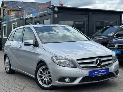 Gebraucht Mercedes B200 156 PS (114 kW) 2013 Grau Kleinwagen