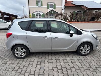Gebraucht Opel Meriva Style 140 PS (102 kW) 2015 Silber Van / Kleinbus