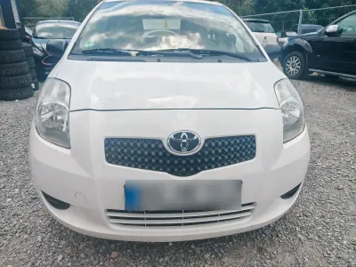 Gebraucht Toyota Yaris 87 PS (63 kW) 2008 Weiß Kleinwagen