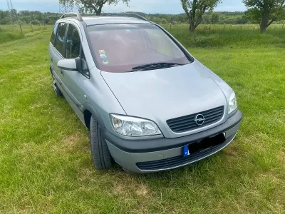 Gebraucht Opel Zafira Selection 101 PS (74 kW) 2002 Silber Van / Kleinbus