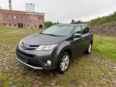 Gebraucht Toyota RAV4 150 PS (110 kW) 2013 Grau SUV