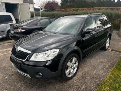 Gebraucht Skoda Octavia Scout 140 PS (102 kW) 2013 Schwarz Kombi