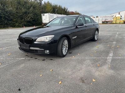 BMW 730