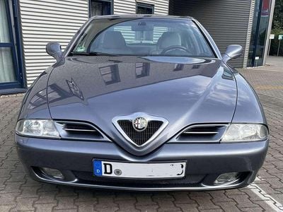 Alfa Romeo 166
