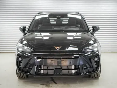 Neu Cupra Leon 150 PS (110 kW) 2026 Midnight black metallic (0e) Kombi