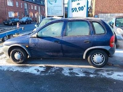 Blau Gebraucht 1999 Opel Corsa Eco Kleinwagen | 1.350 € (Fairer Preis)