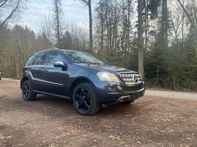 Gebraucht Mercedes ML300 190 PS (139 kW) 2010 Blau SUV