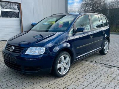 gebraucht VW Touran  1.6l , Benziner, Tüv 02/2026 , gepflegt