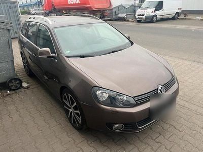 Usata VW Golf VI 122 CV (89 kW) 2011 Marrone Utilitaria