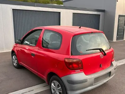 Gebraucht Toyota Yaris 65 PS (47 kW) 2005 Rot Kleinwagen
