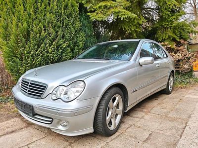 Gebraucht Mercedes C200 Avantgarde 163 PS (119 kW) 2004 Silber Limousine