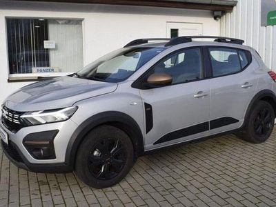 Grau Gebraucht 2024 Dacia Sandero Extreme Kleinwagen | 16.490 € (Fairer Preis)