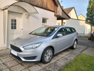 Gebraucht Ford Focus 95 PS (69 kW) 2016 Silber Limousine