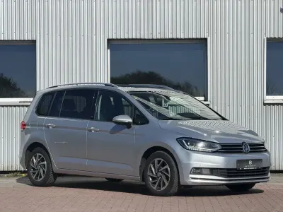 Gebraucht VW Touran Sound 150 PS (110 kW) 2017 Reflexsilber metallic Van / Kleinbus