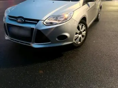 Gebraucht Ford Focus 130 PS (95 kW) 2012 Silber Kombi