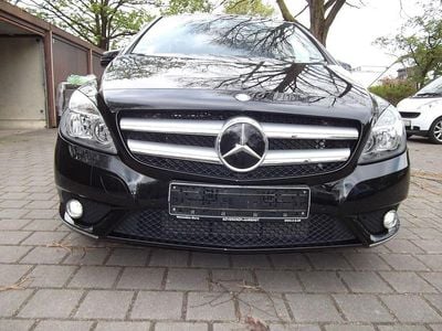 Usata Mercedes B180 122 CV (89 kW) 2012 Nero Monovolume