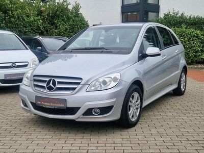 Gebraucht Mercedes B180 116 PS (85 kW) 2010 Silber Van / Kleinbus