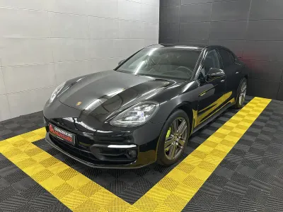 Gebraucht Porsche Panamera 4 Platinum Edition 467 PS (343 kW) 2022 Tiefschwarzmetallic Kleinwagen
