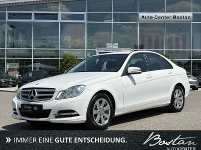 Gebraucht Mercedes C180 156 PS (114 kW) 2012 Weiß Limousine