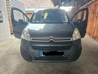 Gebraucht Citroën Berlingo Comfort 99 PS (72 kW) 2018 Grau Van / Kleinbus