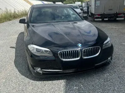 Gebraucht BMW 530 Sport Line 245 PS (180 kW) 2010 Schwarz Limousine