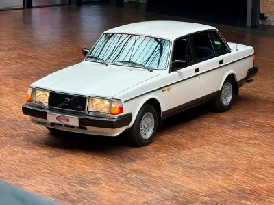 Gebraucht Volvo 240 116 PS (85 kW) 1989 Weiß Limousine