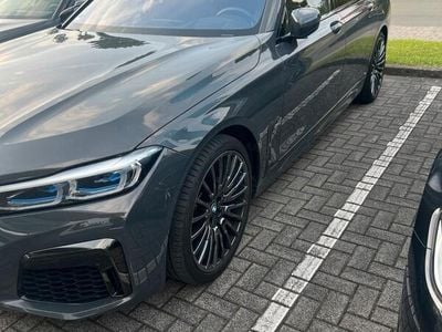 BMW 750