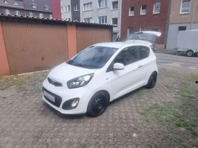Gebraucht Kia Picanto Edition 7 69 PS (50 kW) 2014 Schneeweiss Kleinwagen
