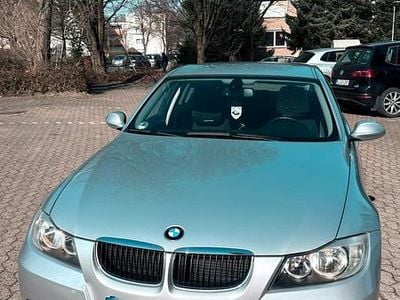Gebraucht BMW 320 178 PS (130 kW) 2007 Silber Limousine