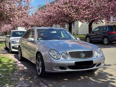 Gebraucht Mercedes E240 Elegance 177 PS (130 kW) 2002 Silber Limousine