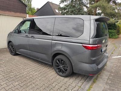 Usado VW T7 Life 150 HP (110 kW) 2024 Cinzento Van