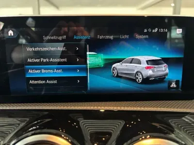 Gebraucht Mercedes A200 156 PS (114 kW) 2018 Rot Limousine