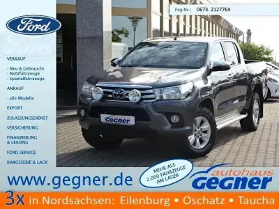Używany Toyota HiLux Comfort 150 KM (110 kW) 2018 Szary Pickup