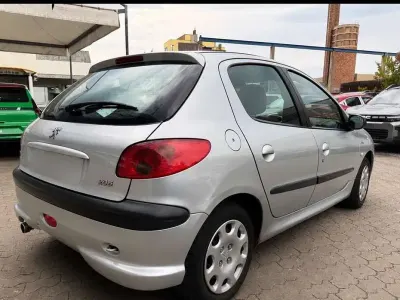 Gebraucht Peugeot 206 88 PS (64 kW) 2004 Kleinwagen