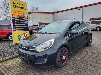 Auroraschwarz met. Gebraucht 2014 Kia Rio FIFA World Cup Edition Kleinwagen | 4.800 € (Guter Preis)