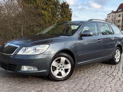 Gebraucht Skoda Octavia 122 PS (89 kW) 2009 Silber Kombi
