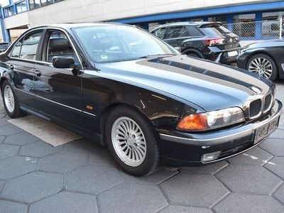 BMW 523