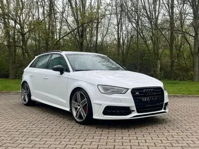Gebraucht Audi S3 Ambiente 300 PS (220 kW) 2015 Weiß Limousine