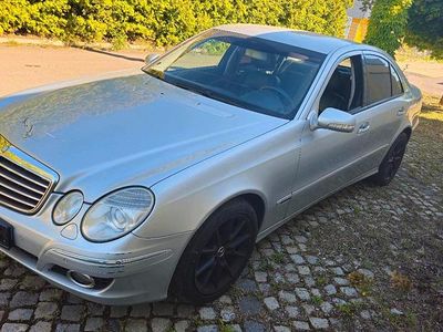 Mercedes E280