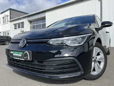 Gebraucht VW Golf VIII Beats 150 PS (110 kW) 2023 Schwarz Limousine