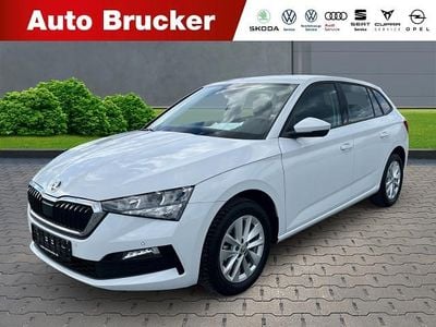 Gebraucht Skoda Scala Selection 95 PS (69 kW) 2023 Weiss Kleinwagen